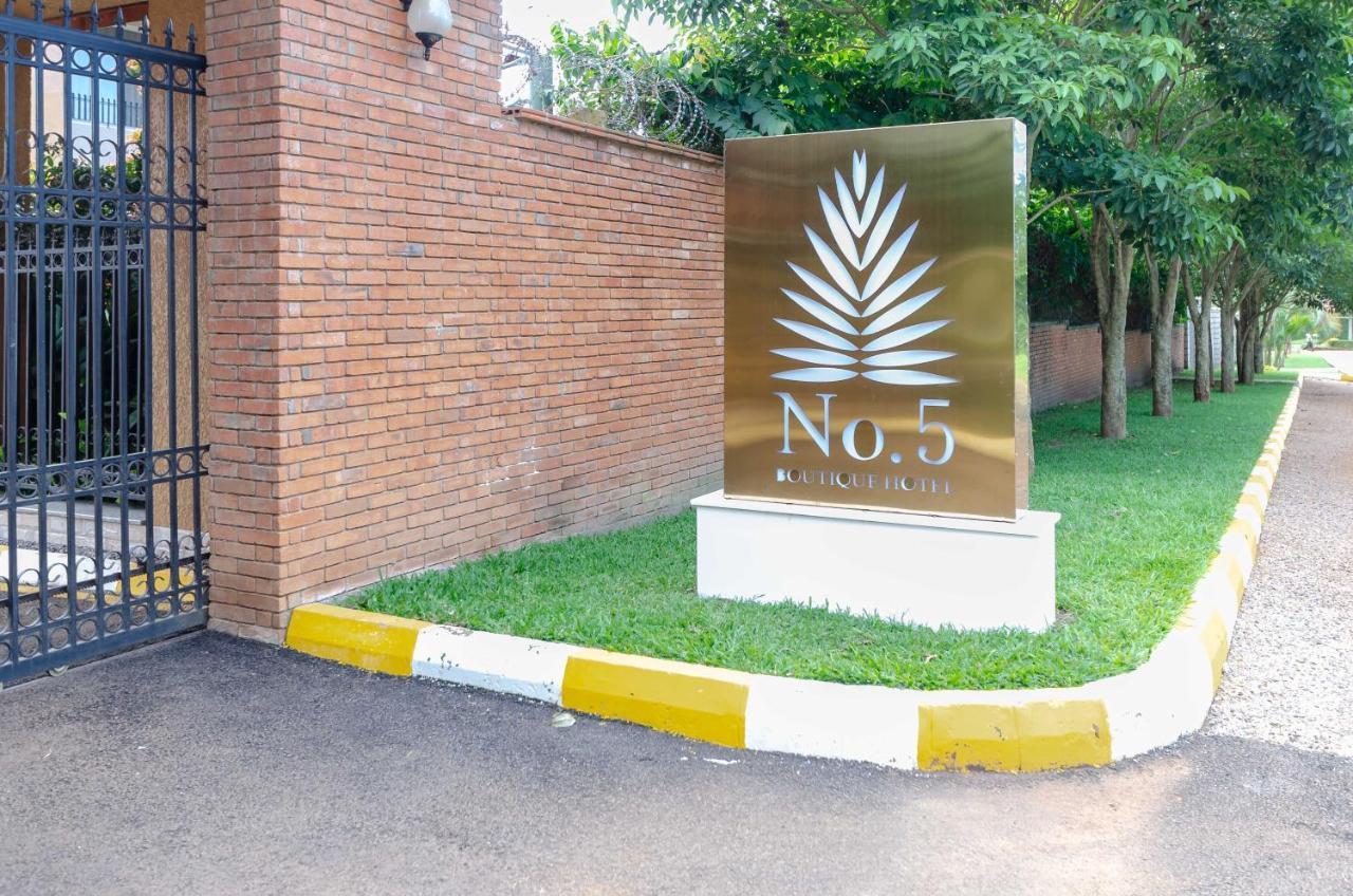 No 5 Boutique Hotel Limited Entebbe Buitenkant foto